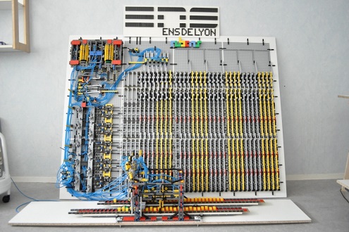 Lego Turing Machine.jpg